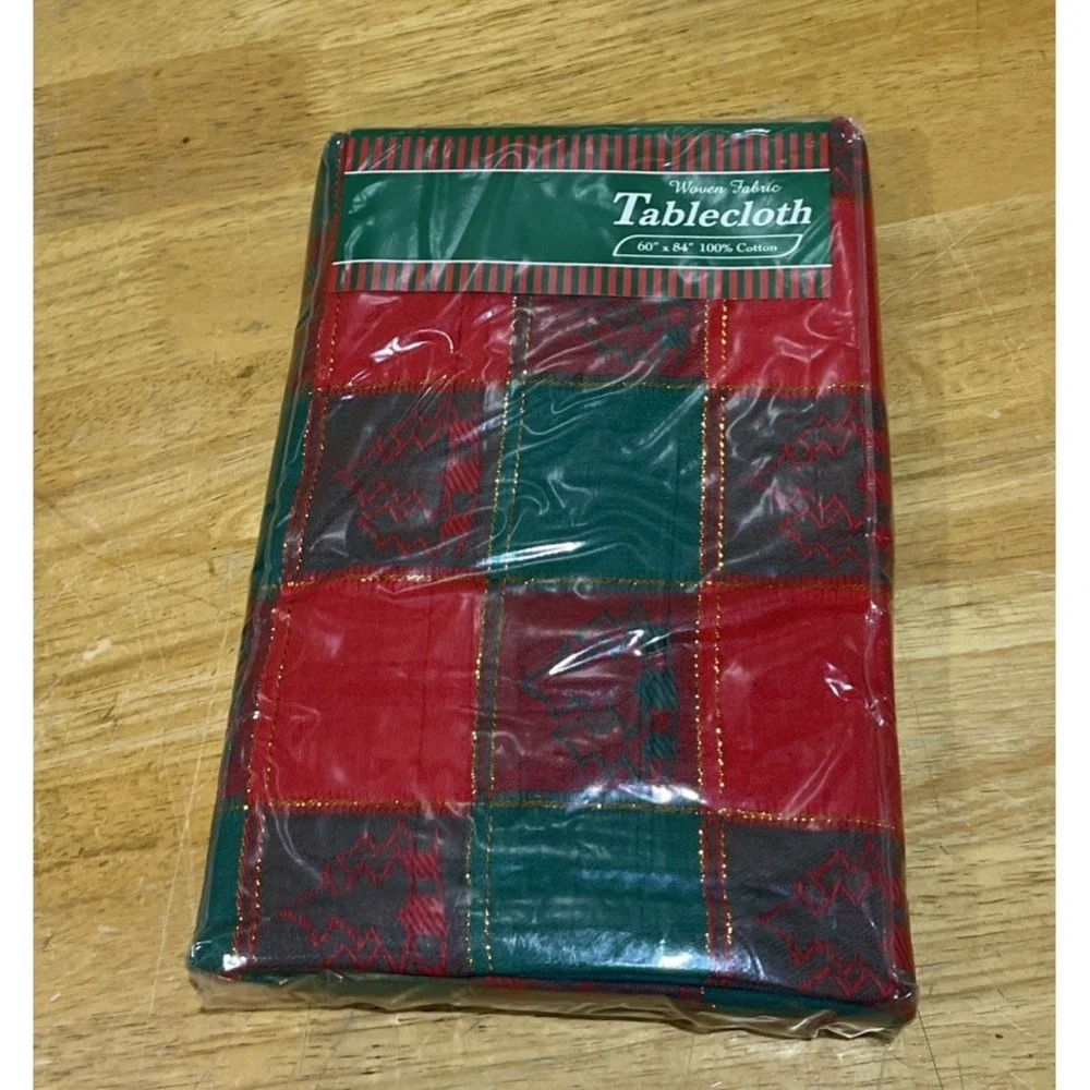 Vtg Red Green Christmas Tree Woven Fabric‎ Tablecloth Gold Accents Plaid 60x84